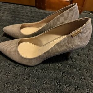 Calvin Klein women’s heel size 7